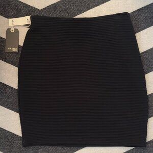 NWT Aritzia Wilfred Free Trebeck Ribbed Mini Skirt - Black, Size Small